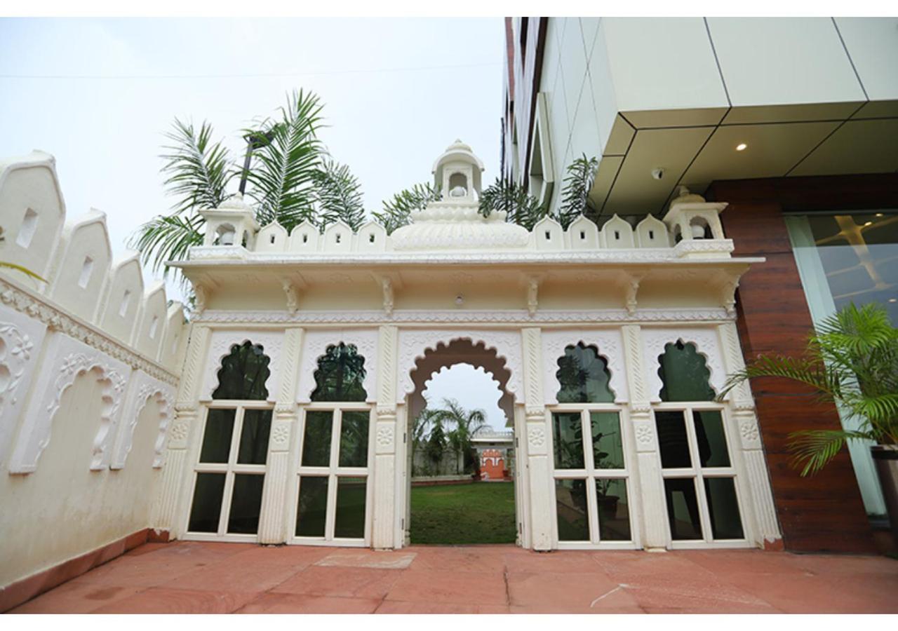 Hotel Raha Udaipur Exterior photo