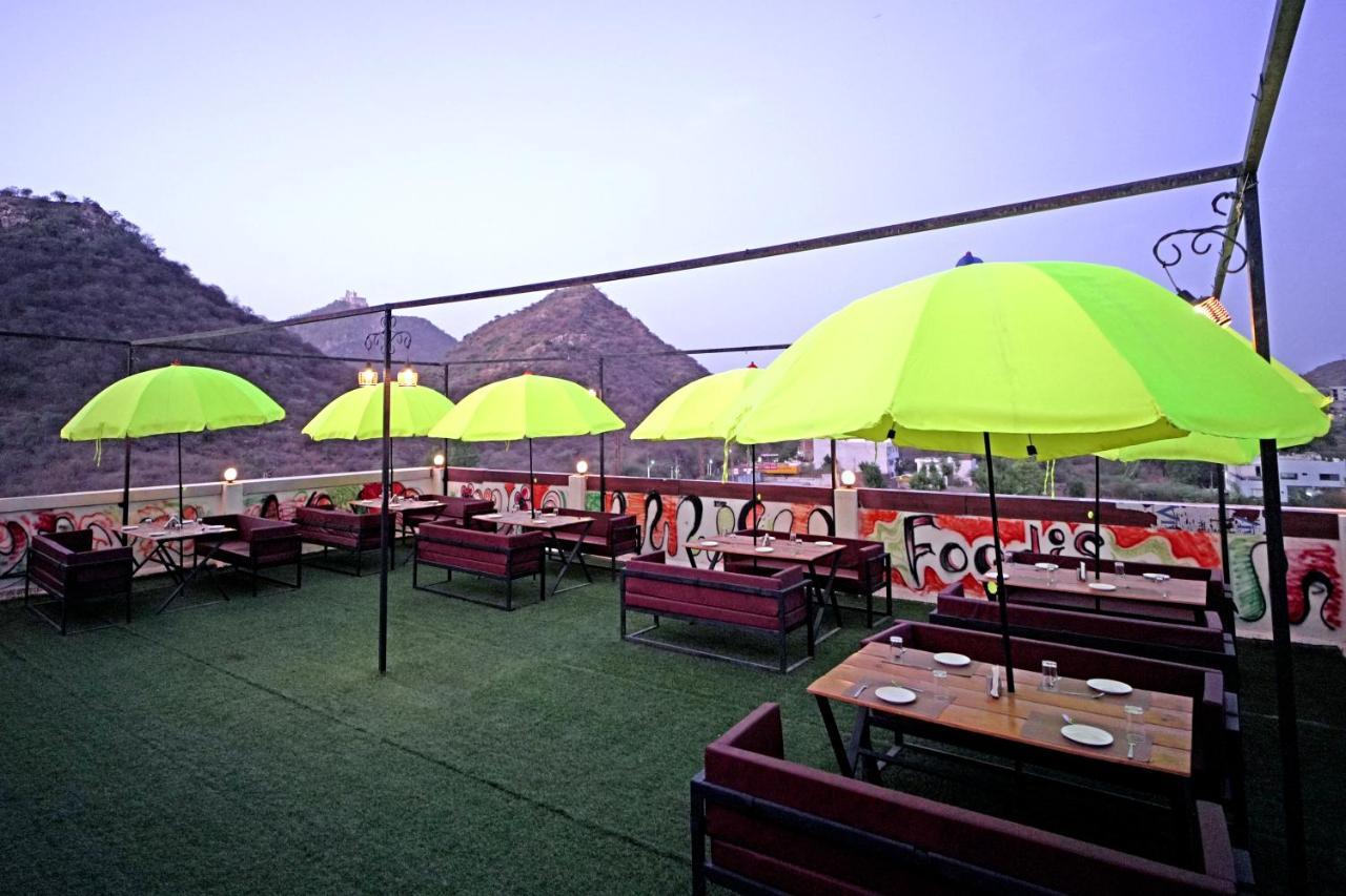 Hotel Raha Udaipur Exterior photo